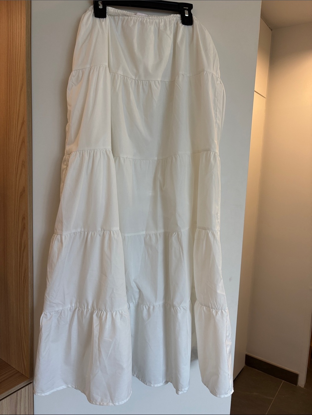Lisa Says Gah White Maxi Skirt - Picture 2 of 3